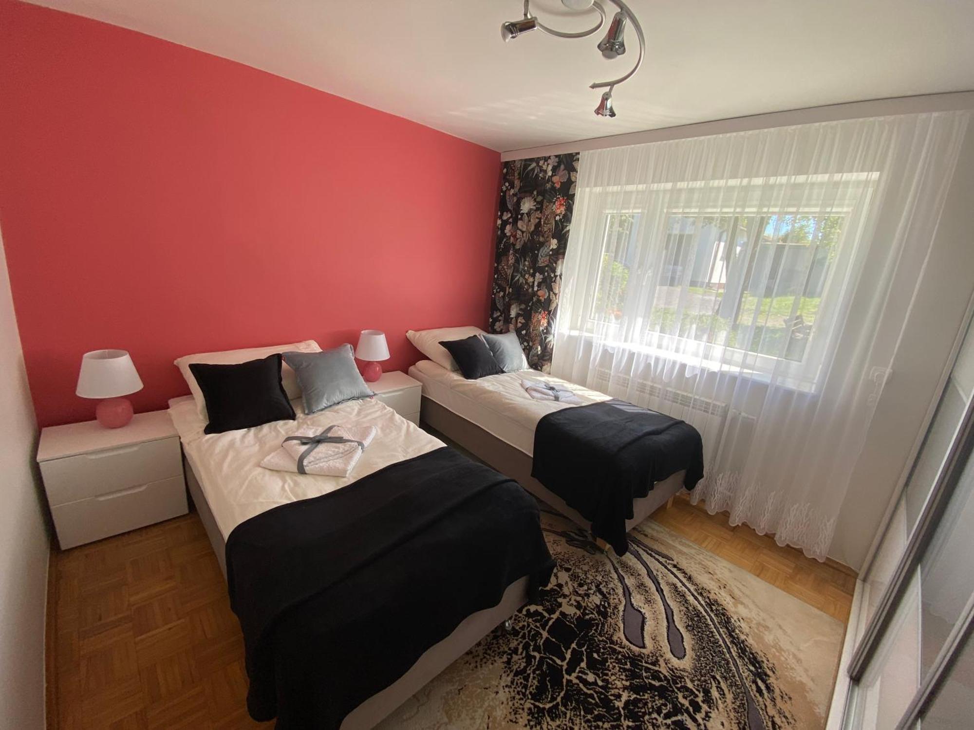 Villa Przytulny Dom Pod Jabloniami Przy Targach Kielce Exterior foto
