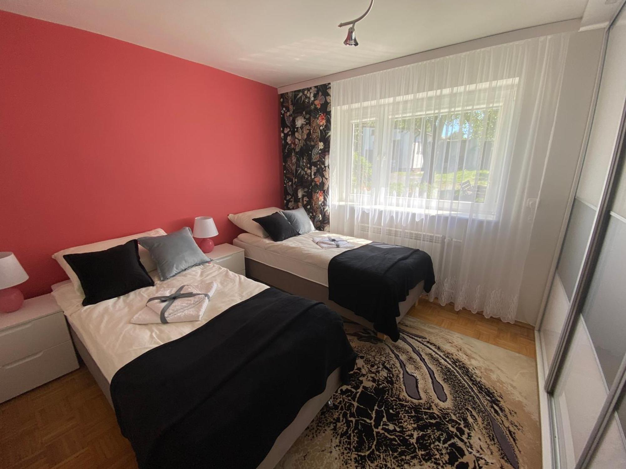 Villa Przytulny Dom Pod Jabloniami Przy Targach Kielce Exterior foto